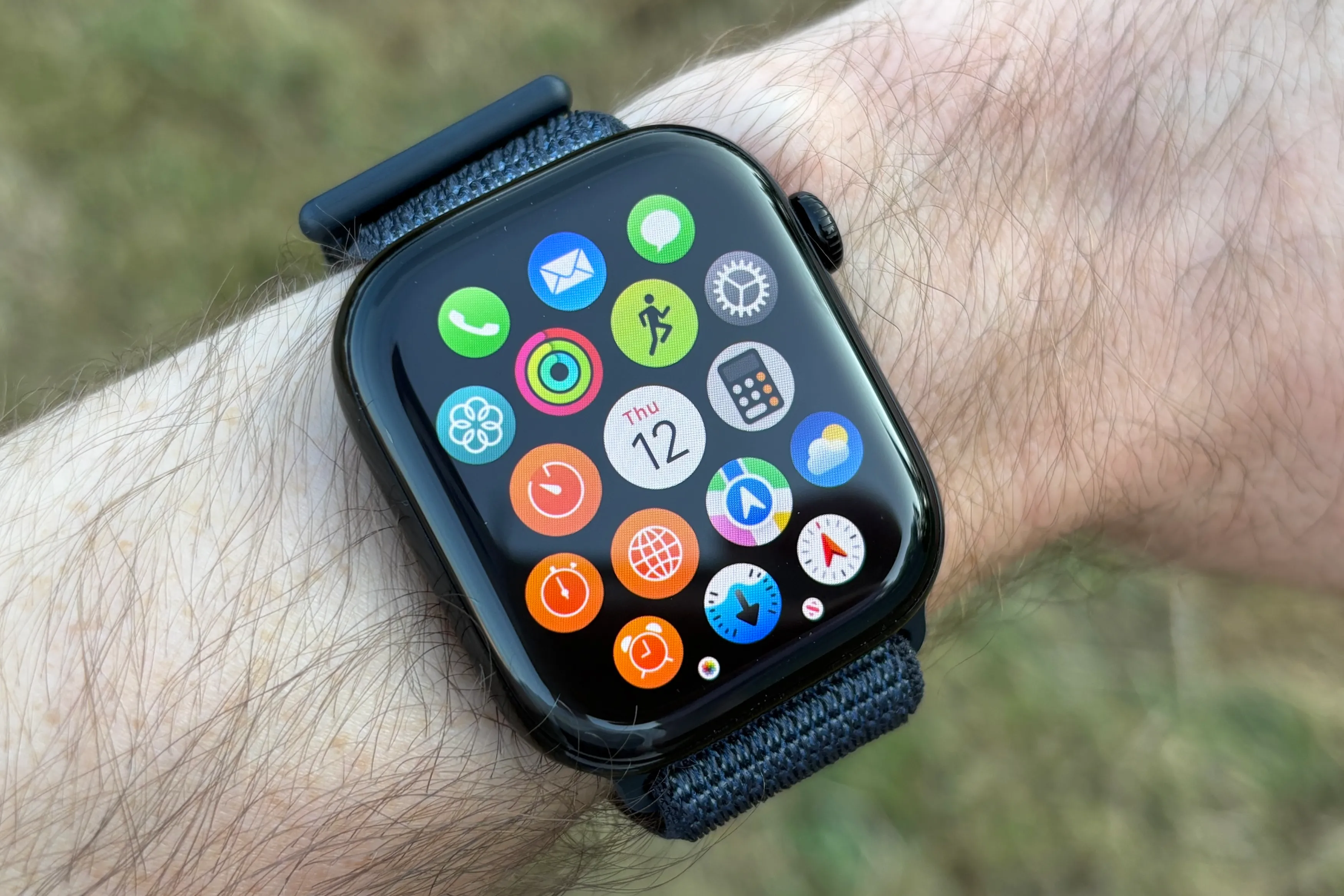 Apple Watch Series 10 против Watch SE 2: что лучше? 18 Apple