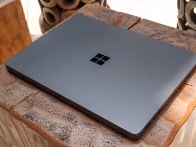 В сети нашли прототип Microsoft Surface Laptop с чипами Intel Lunar Lake