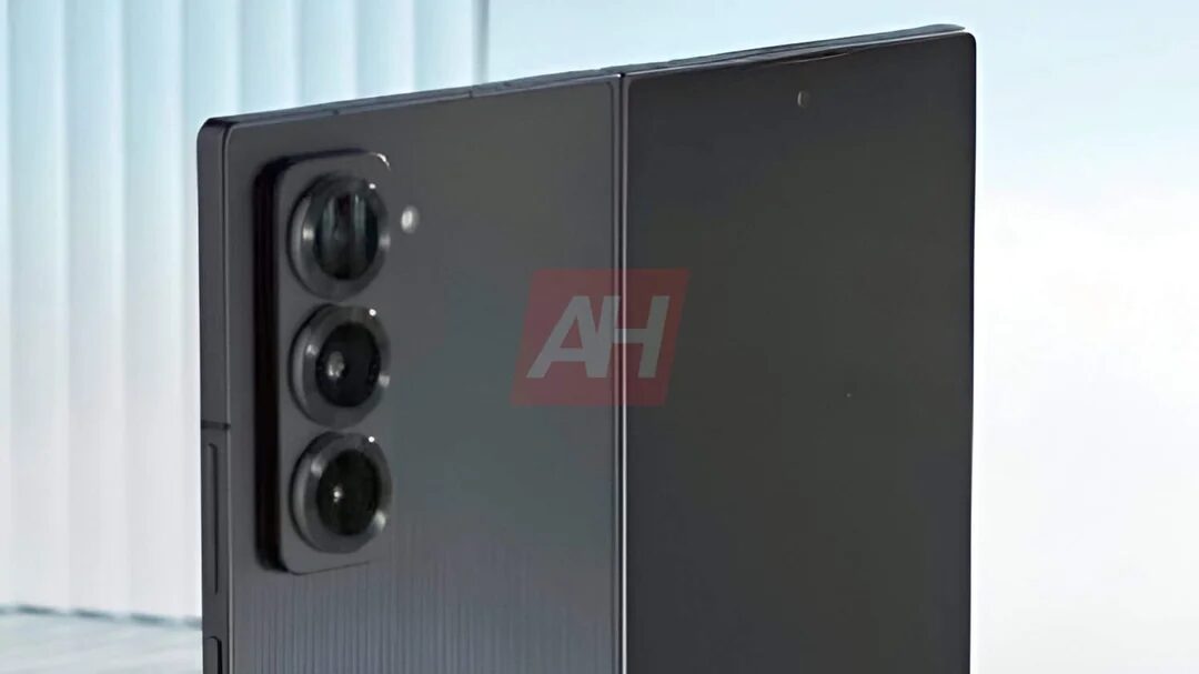 exclusive heres your first look at the galaxy z fold v0