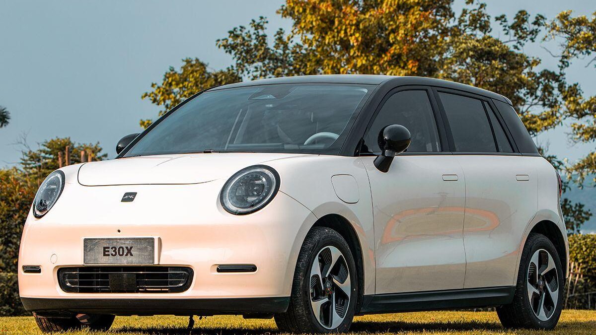 Компактный электромобиль JAC E30X готовится к официальным продажам в России 4 image 20240528124512 1200