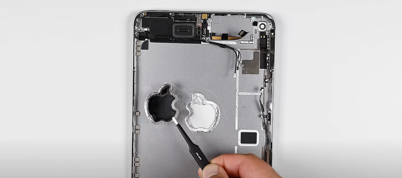 Разборка iPad mini 7 показала отсутствие изменений для устранения «желейного скроллинга» 3 image 4824b3.png
