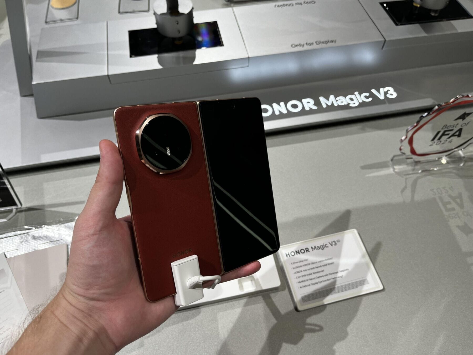 Открыт предзаказ на Honor Magic V3 — складной флагманский смартфон 9 img 3566 scaled