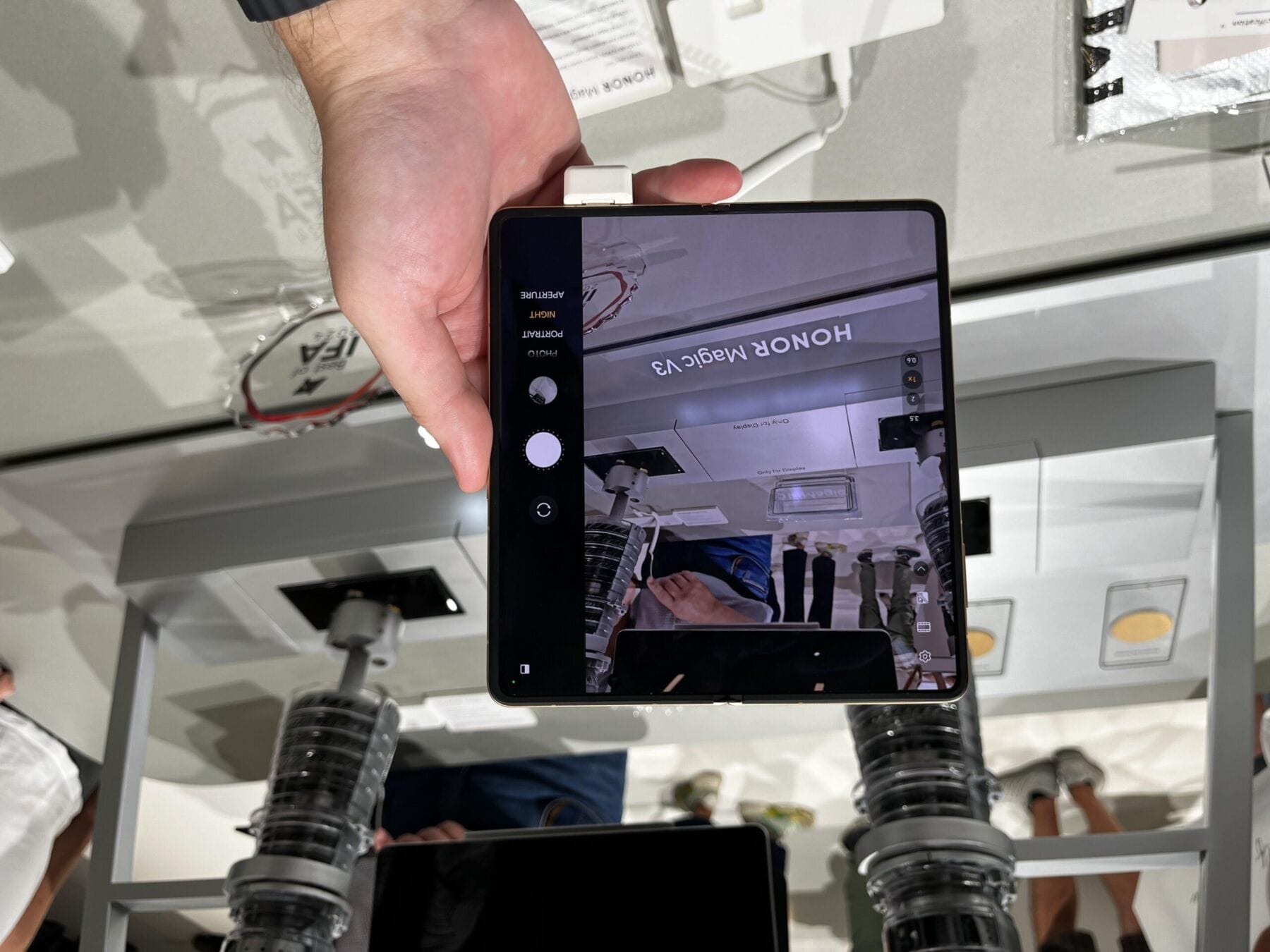 Открыт предзаказ на Honor Magic V3 — складной флагманский смартфон 8 img 3571 scaled