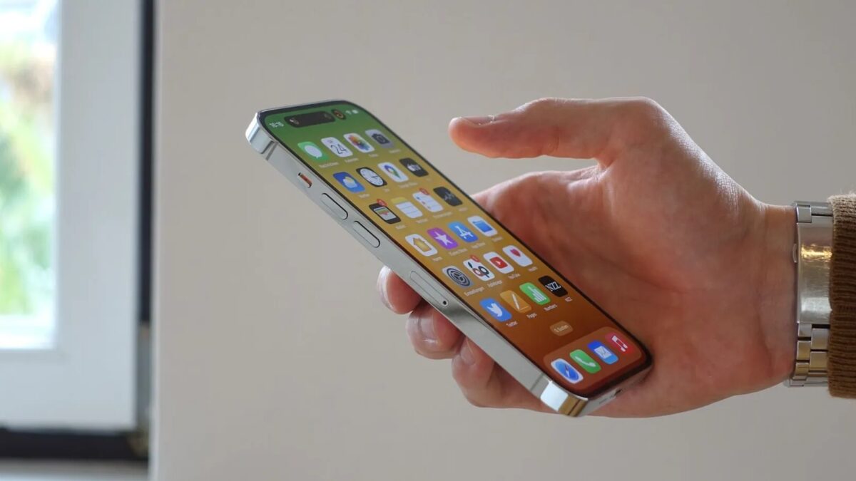 iphone.jpg