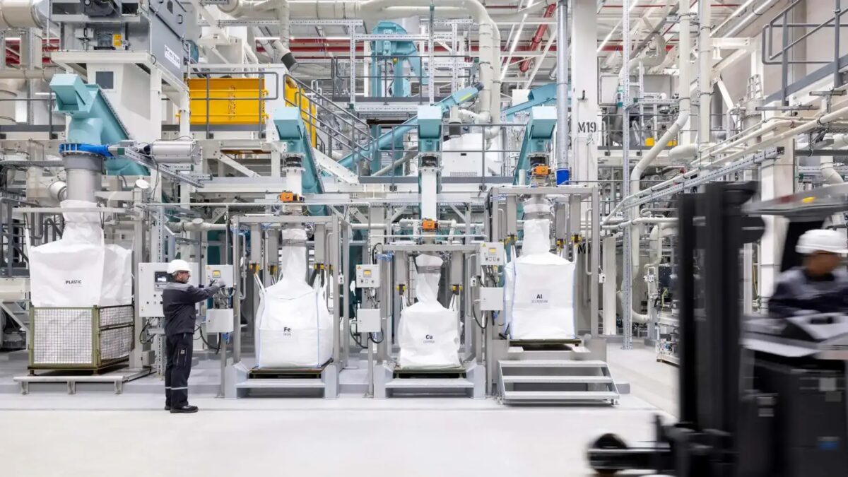 mercedes benz german battery recycling plant