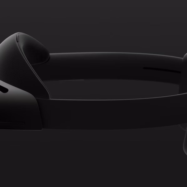 microsoft hololens 2