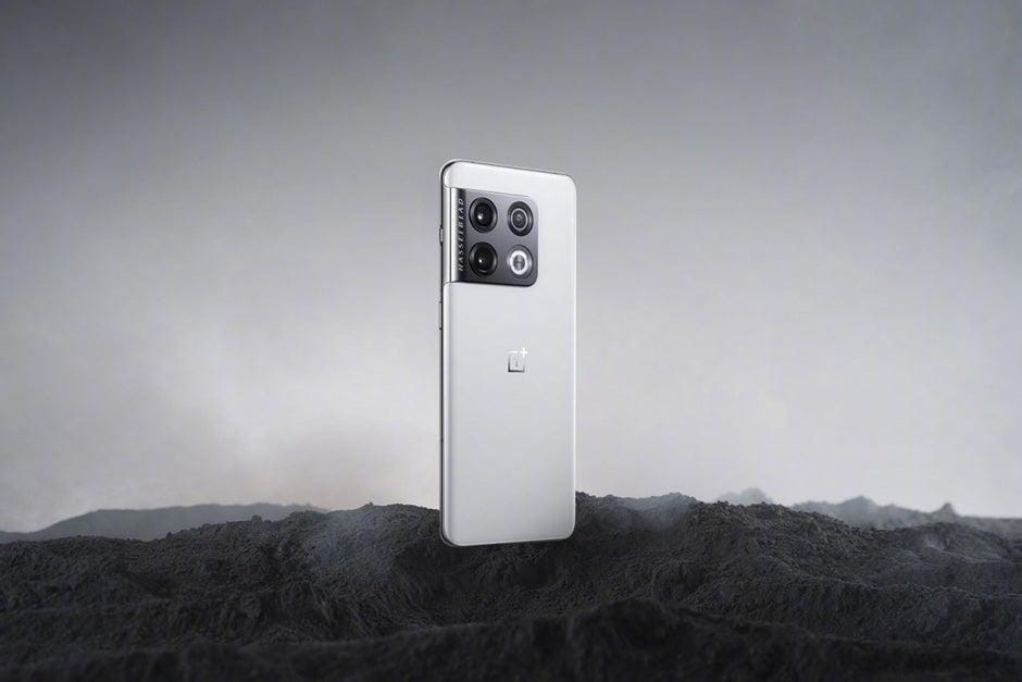 OnePlus 10 Pro "Extreme Edition" в белом цвете анонсировали в Китае 3 oneplus 10 pro ceramic white