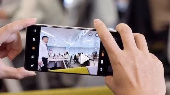 oppo find x8 to feature iphone 16 like camera control button.webp