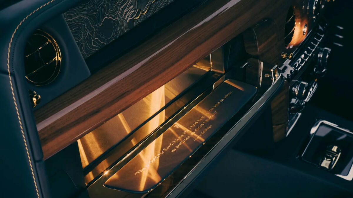 p90576504 highres rolls royce phantom .jpg