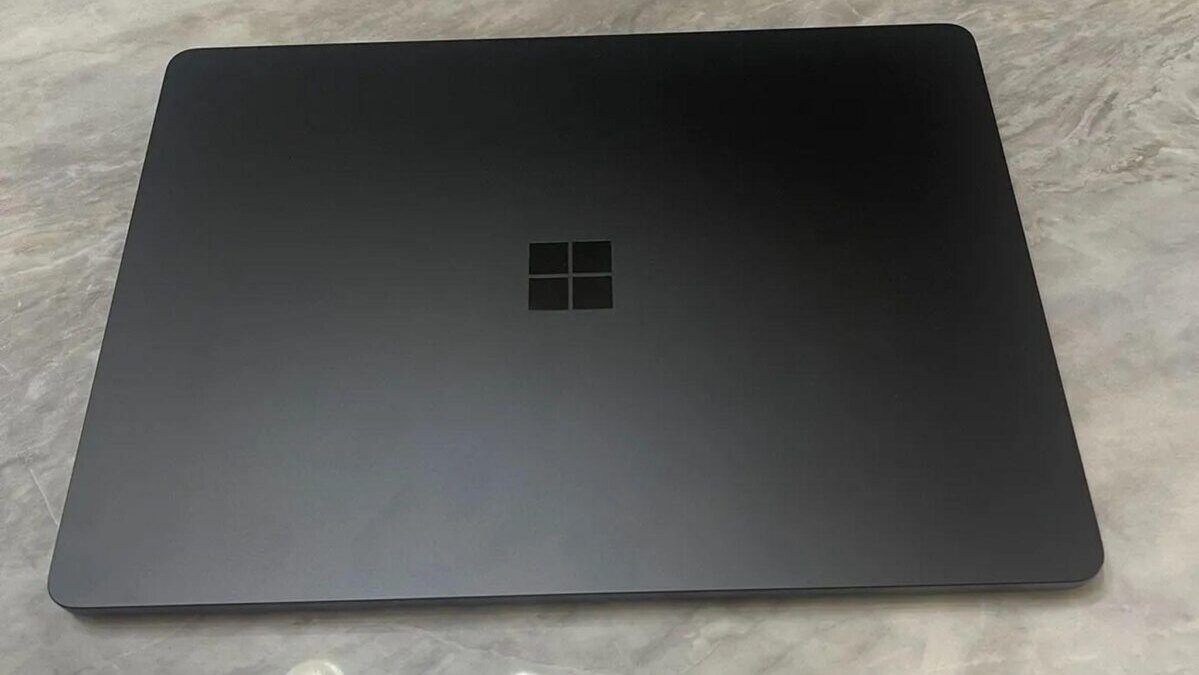 В сети нашли прототип Microsoft Surface Laptop с чипами Intel Lunar Lake 5 surfacelaptopprototype4 scaled