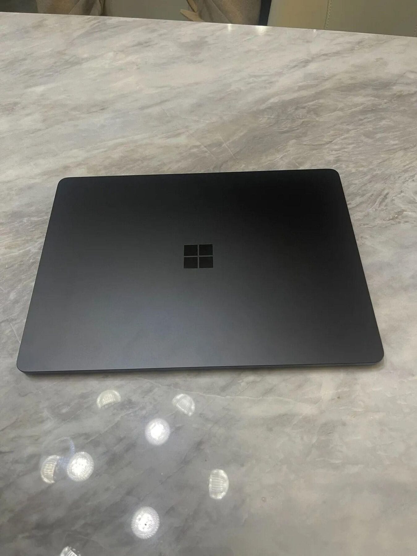 В сети нашли прототип Microsoft Surface Laptop с чипами Intel Lunar Lake 5 surfacelaptopprototype4 scaled