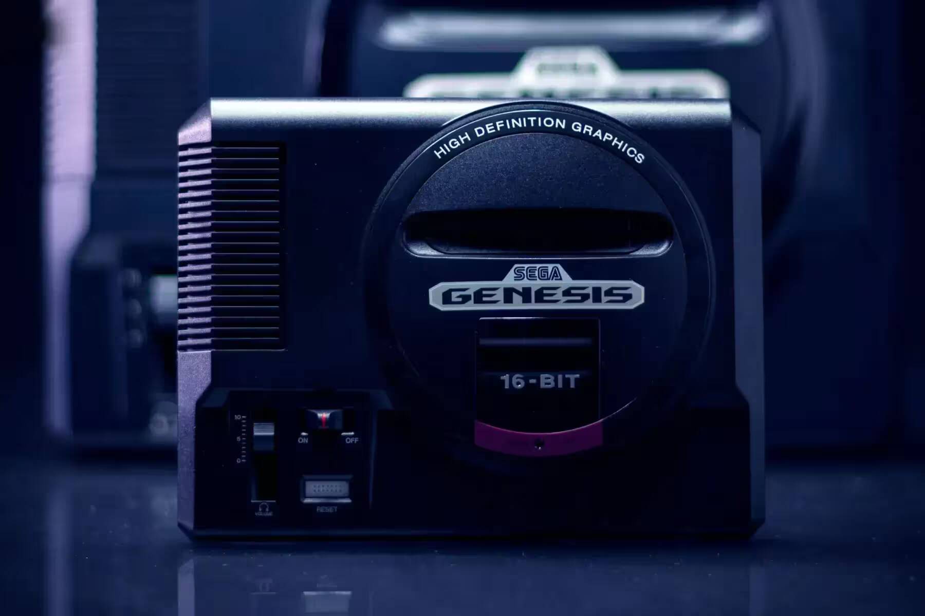 Топ-12 лучших игровых приставок на 2024 год. Часть 2 7 Игровая консоль SEGA Genesis 16-битная система изображение крупным планом