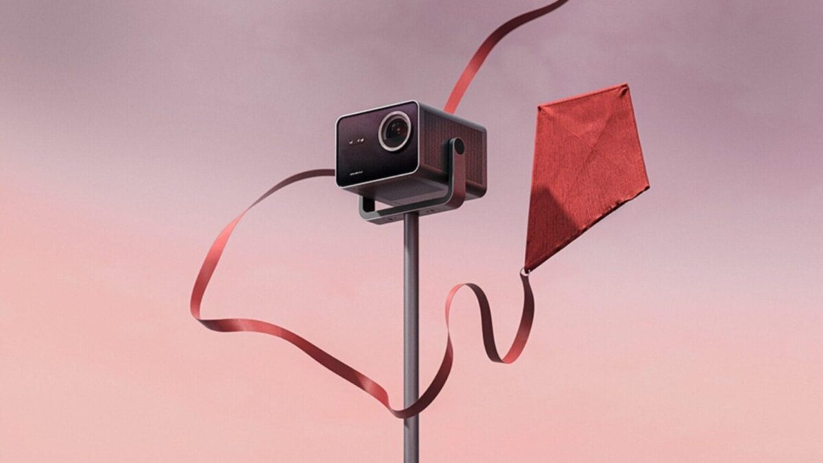 Leica выпускает проектор Cine Play 1