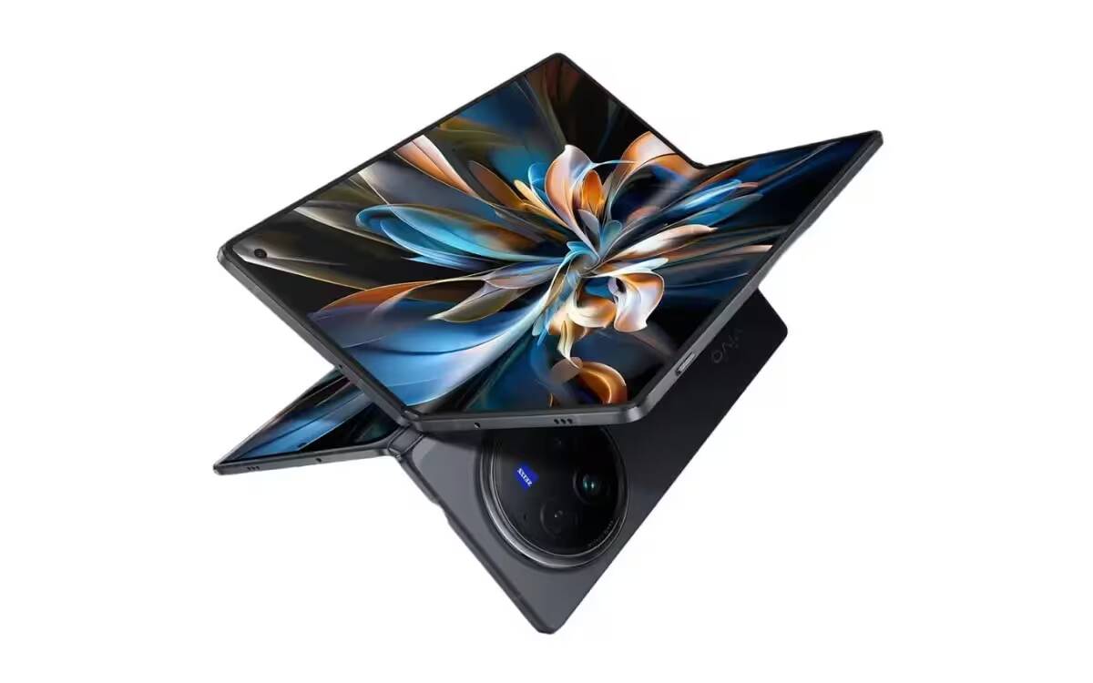 Складной смартфон Vivo X Fold 4 с крупным экраном и камерой