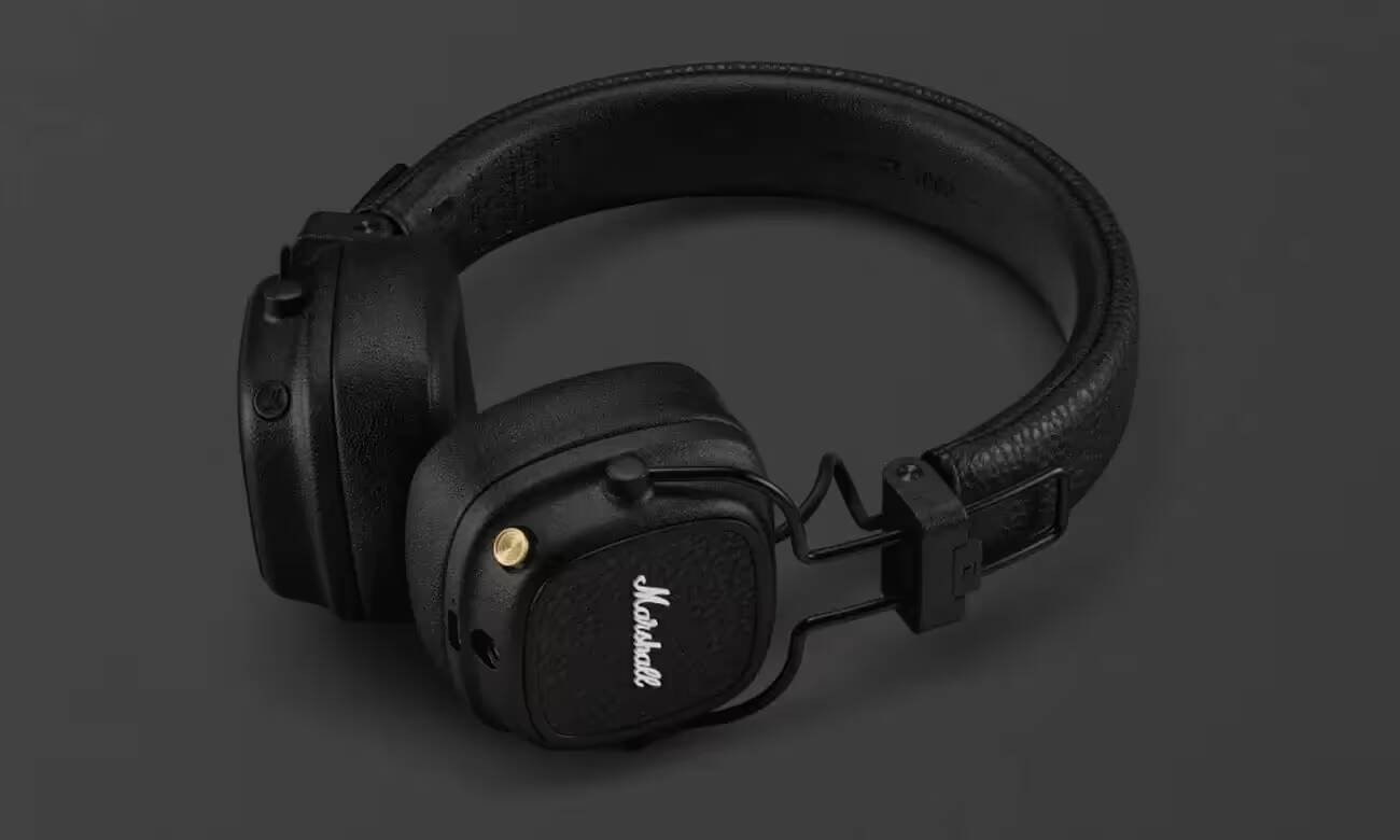Черные беспроводные наушники Marshall с кожаным ремешком