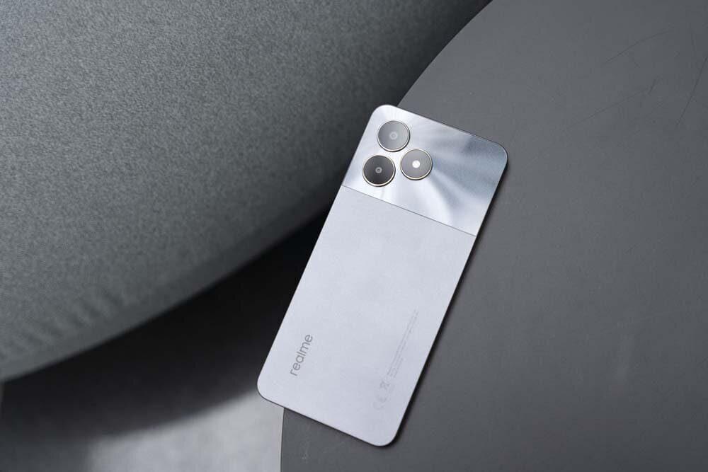 Лучшие смартфоны 2024 года: от iPhone до Realme 15 смартфон