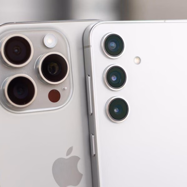 some iphone users might switch to samsung galaxy for better ai features