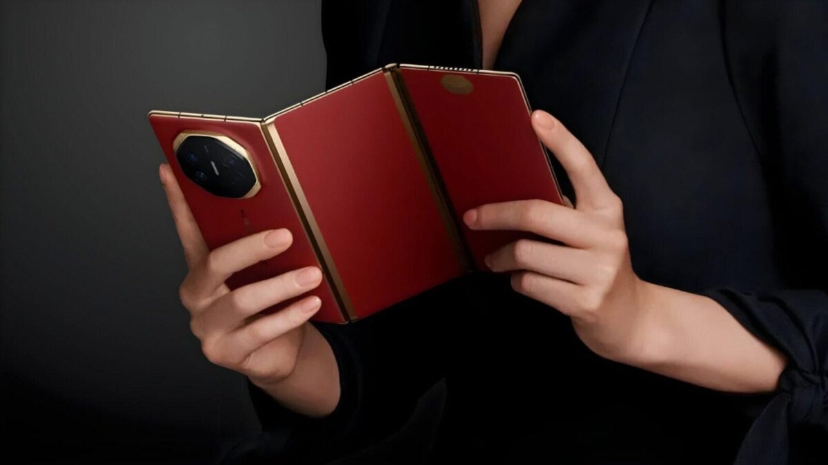 uid9 huaweis tri folding phone reaches ipad like proportions costs dollar2800 3e74be248a