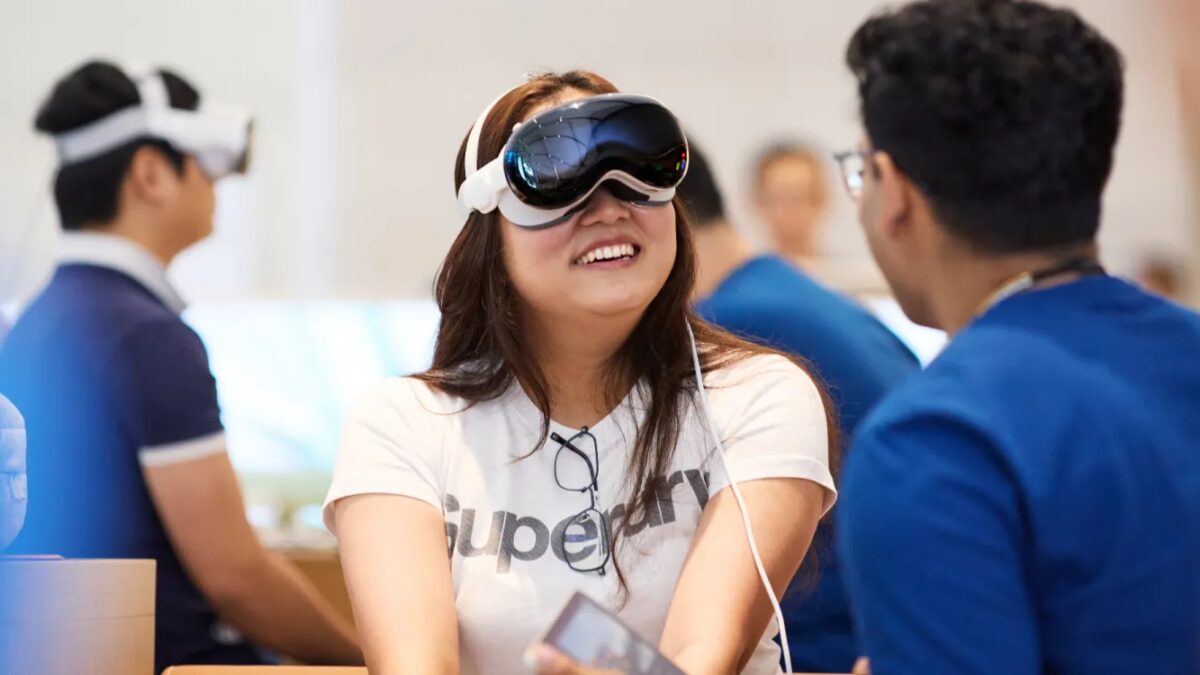 vision pro apple store.jpg