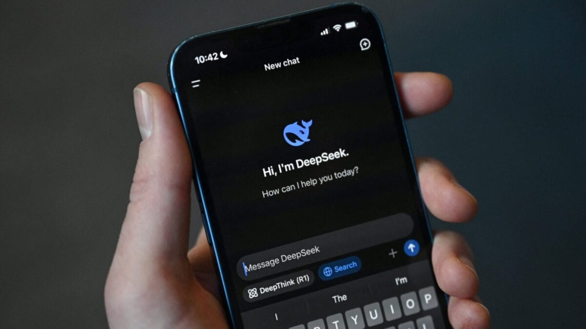 Запуск DeepSeek: китайский AI-чат-бот вызывает беспокойство на американских рынках 2 27deepseek explainer 1 01 hpmc videosixteenbynine3000