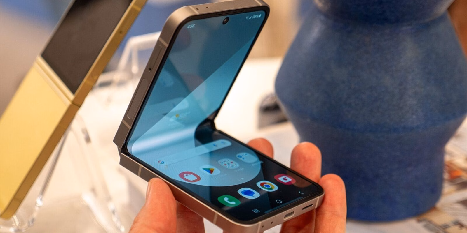 Samsung Galaxy Z Flip 7