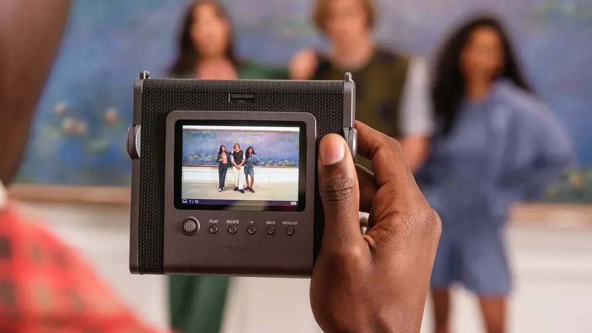 Fujifilm представила камеру мгновенной печати Instax Wide Evo Hybrid 4 Fujifilm Instax Wide Evo Hybrid