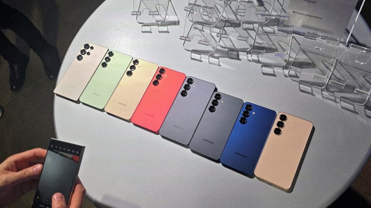 Samsung Galaxy S25: все доступные цвета 11 samsung galaxy s25 and s25 plus all colors on table e1737575674564