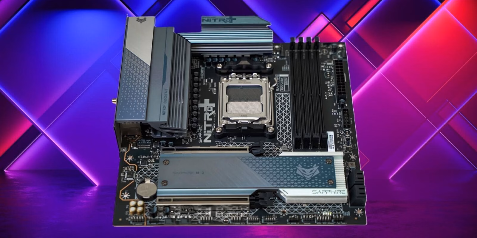 Sapphire выпустил материнскую плату с поддержкой памяти DDR5-8000 - B850M NITRO+ 3 623064 o