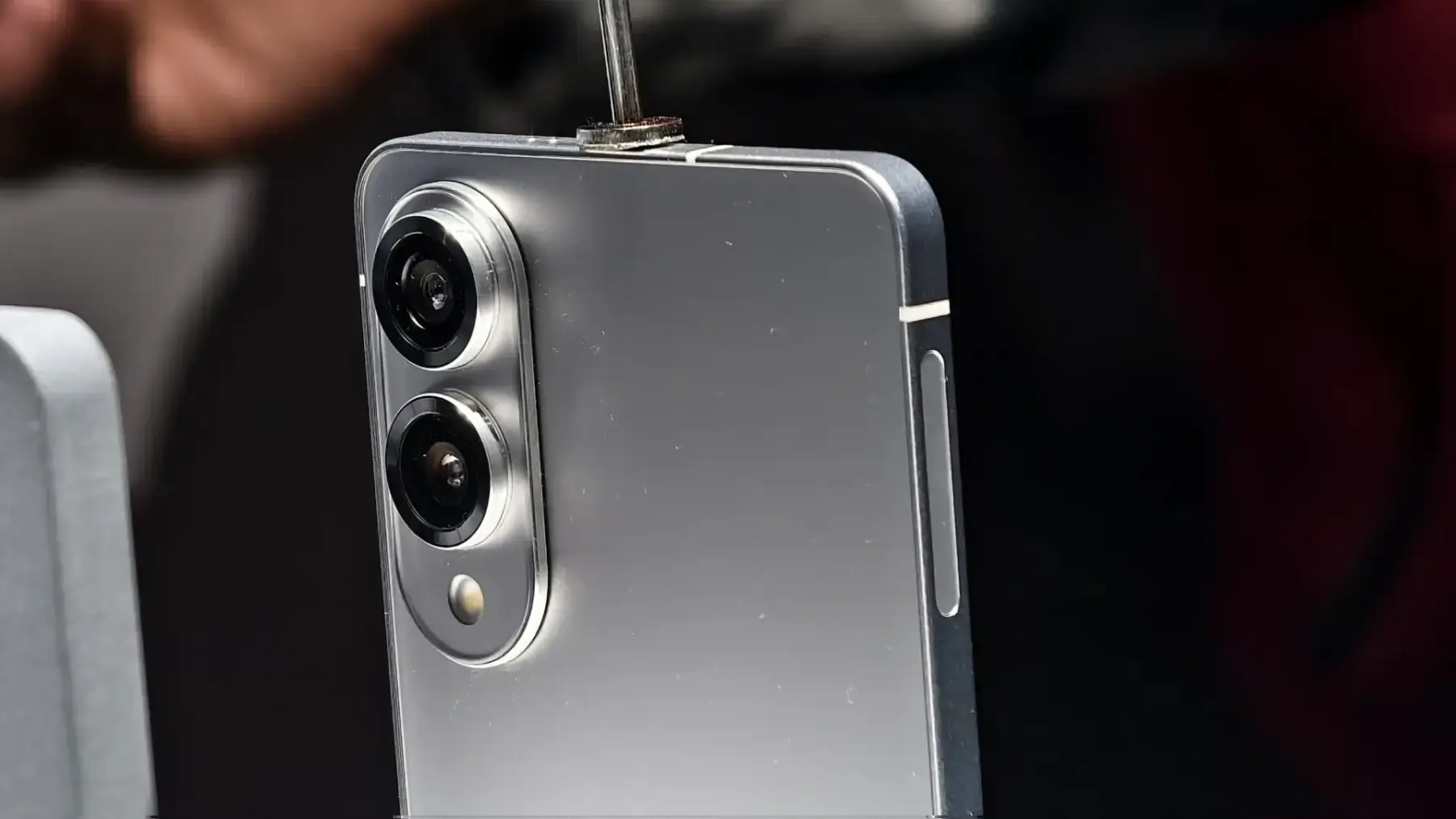 Samsung Galaxy S25 Edge получит керамическую заднюю панель 3 Samsung Galaxy S25 Edge