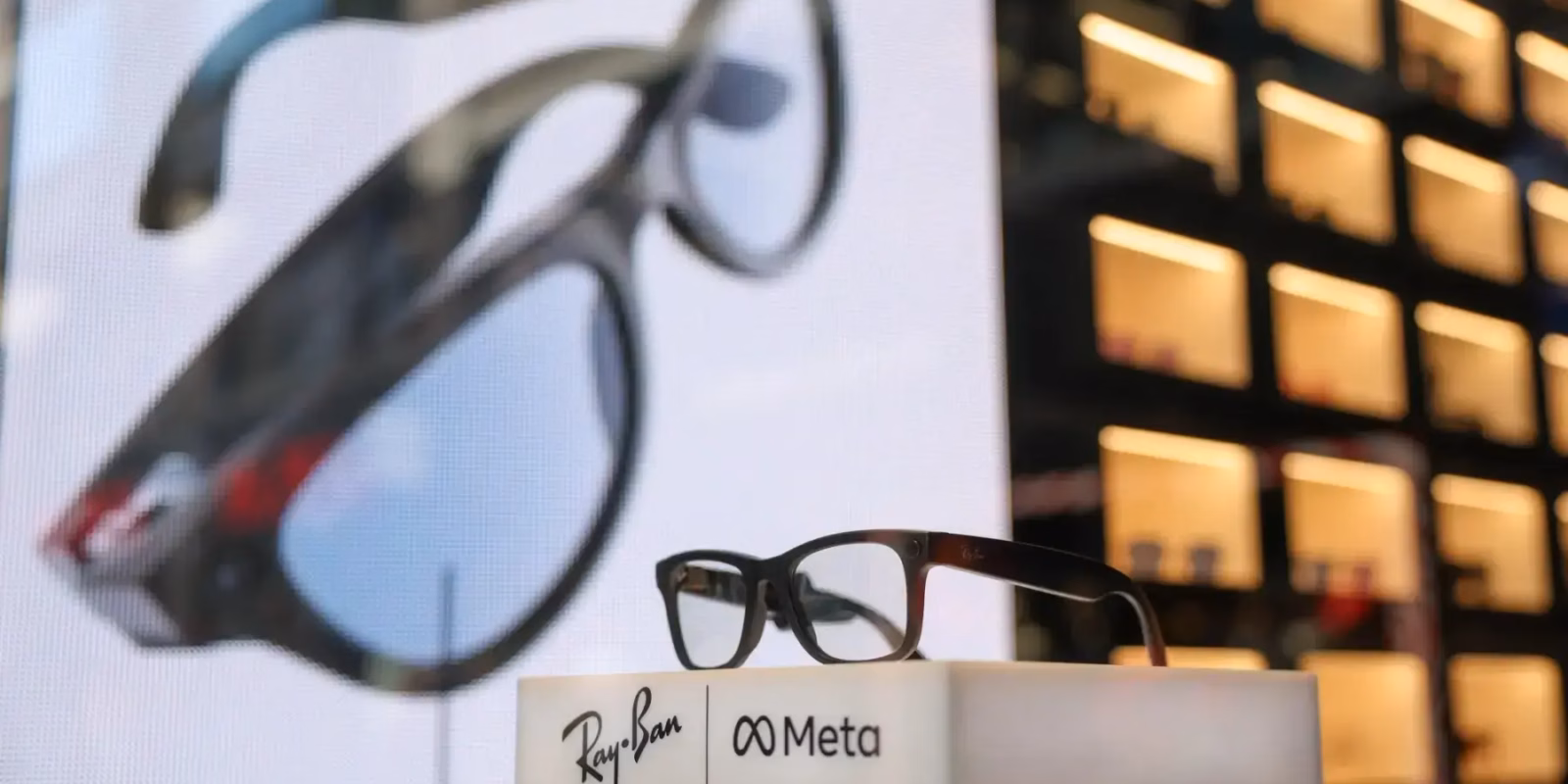 Essilorluxottica увеличит производство умных очков 2 img 0472