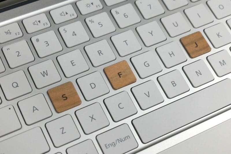Shimane Fujitsu презентовала юбилейный ноутбук с уникальным дизайном кумико в честь 50-миллионного выпуска 5 sm.131.800