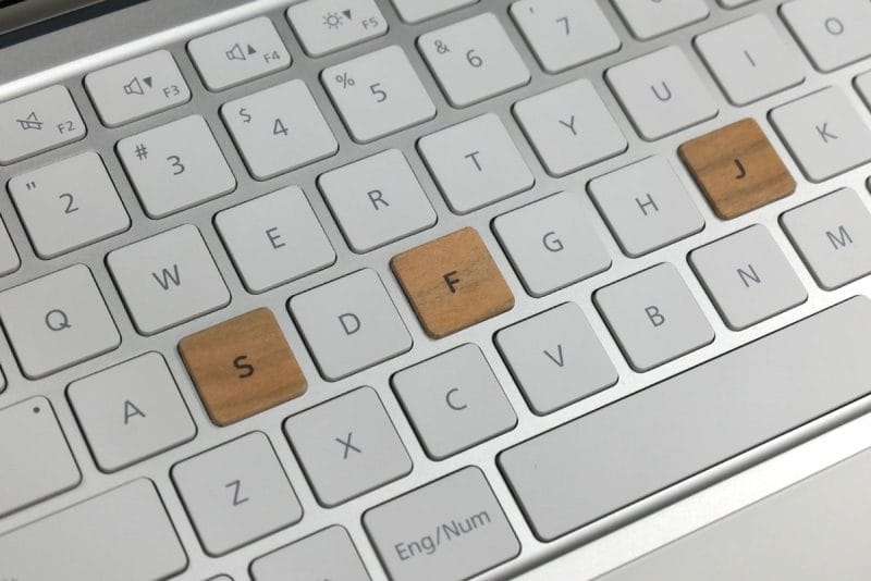 Shimane Fujitsu презентовала юбилейный ноутбук с уникальным дизайном кумико в честь 50-миллионного выпуска 5 sm.131.800