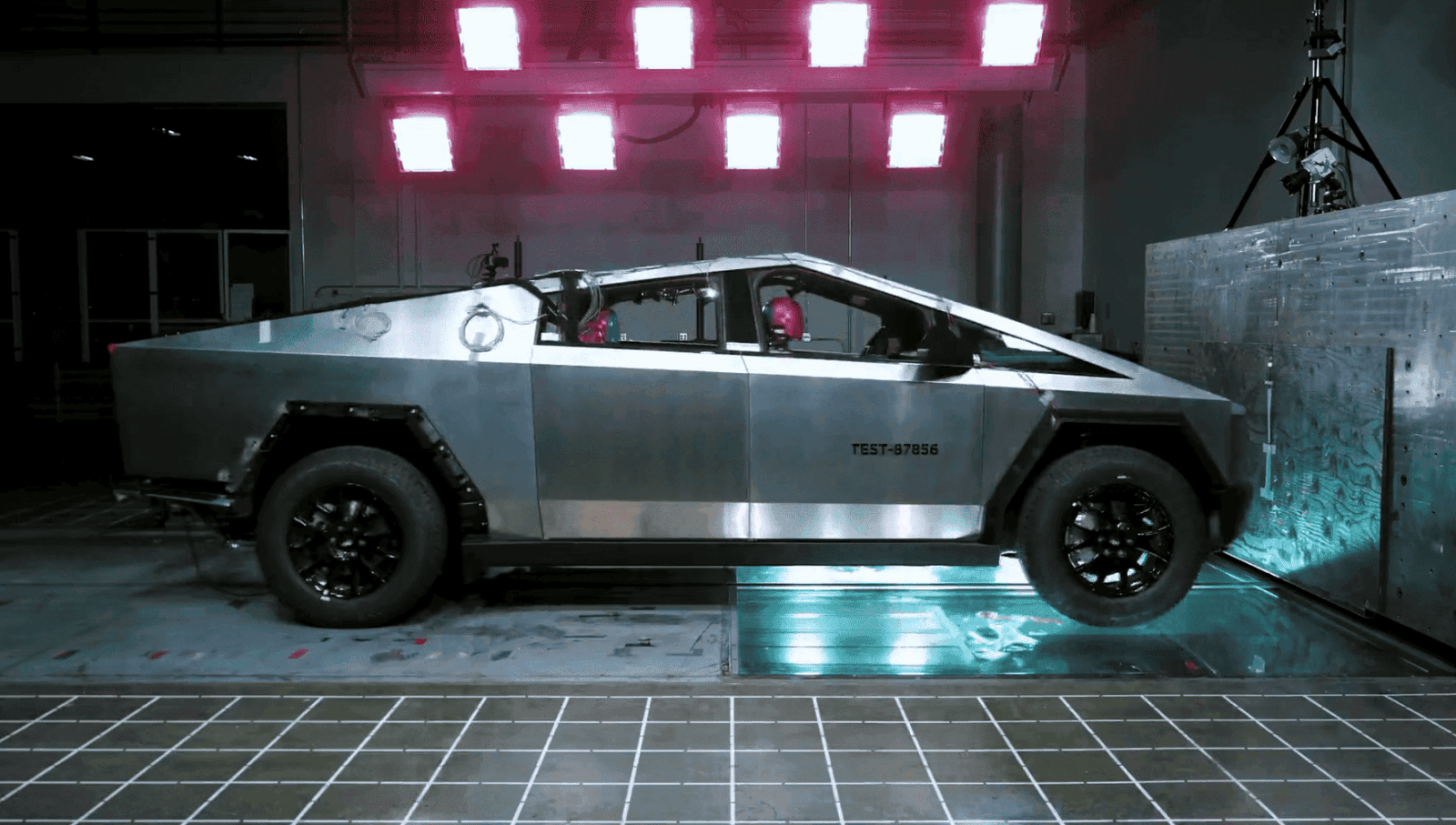 Tesla Cybertruck получил высший балл безопасности 3 snimok ekrana 2023 04 04 084421 large