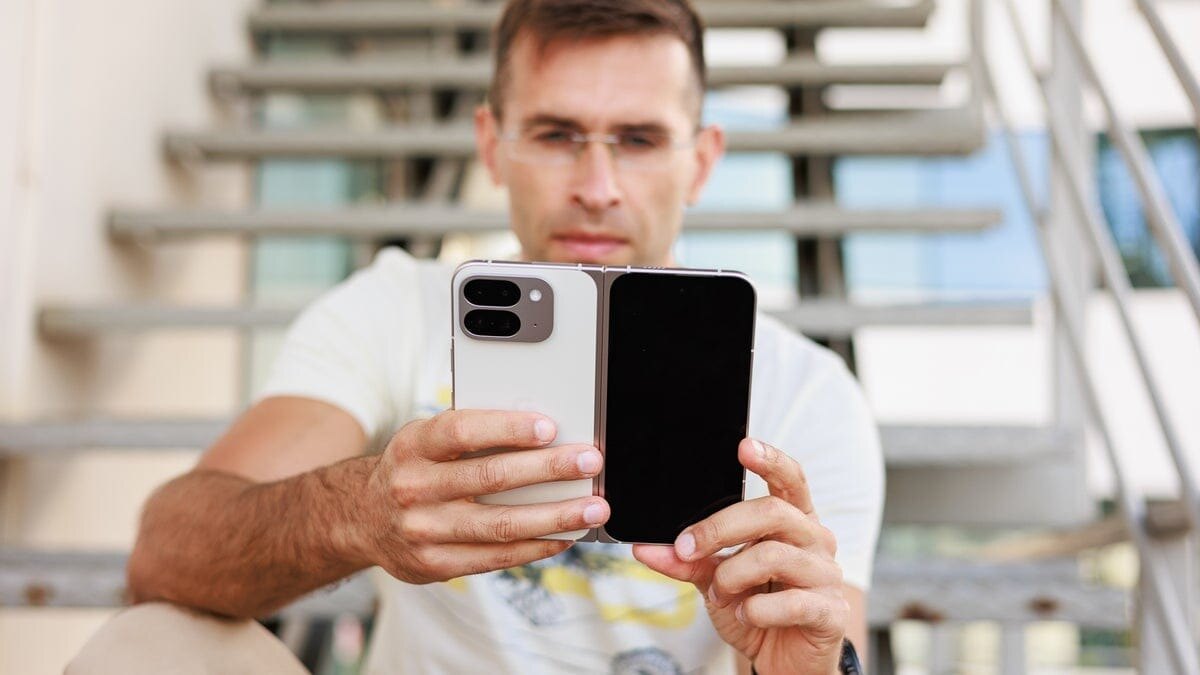 Android 16 может решить проблему складных смартфонов с магнитными чехлами 5 with android 16 google mightve found a fix for its foldable phone woes with magnetic cases.webp