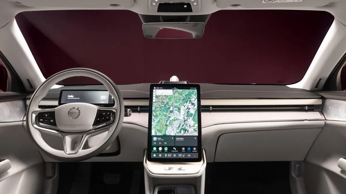 342415 volvo es90 interior.jpg