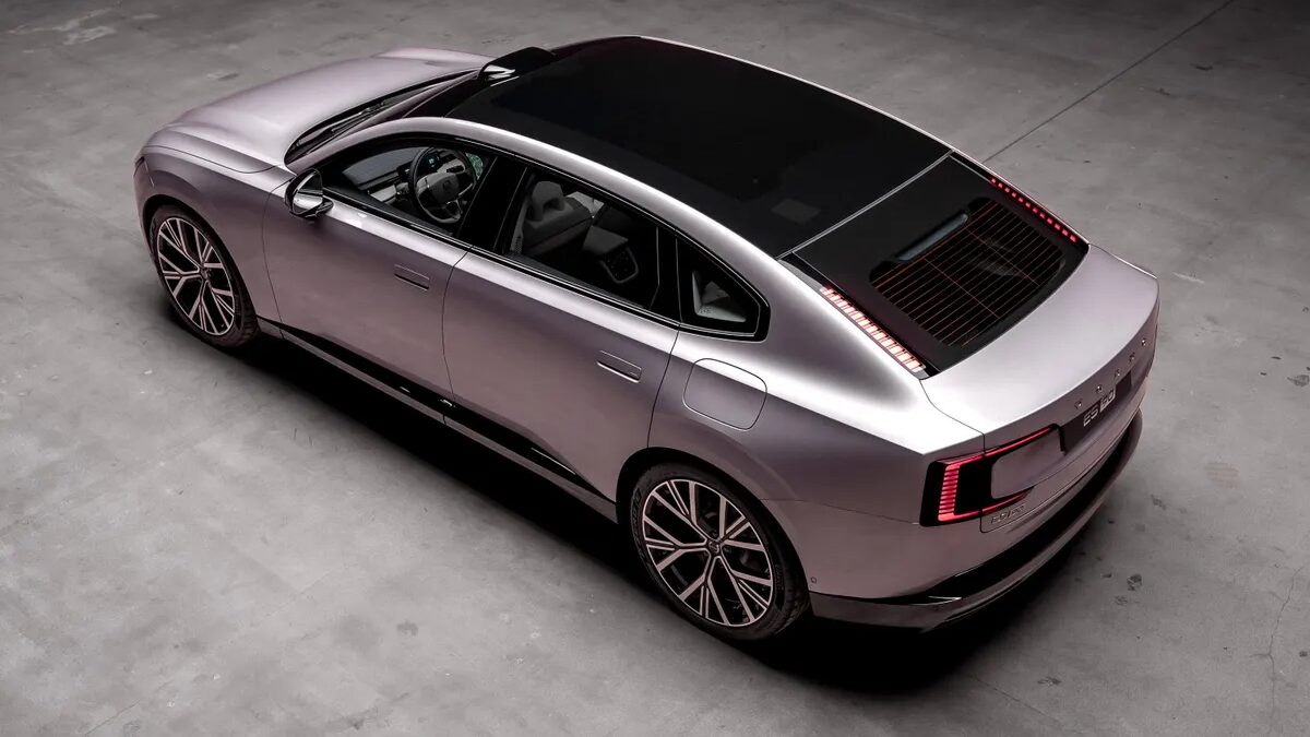 342423 volvo es90 exterior.jpg