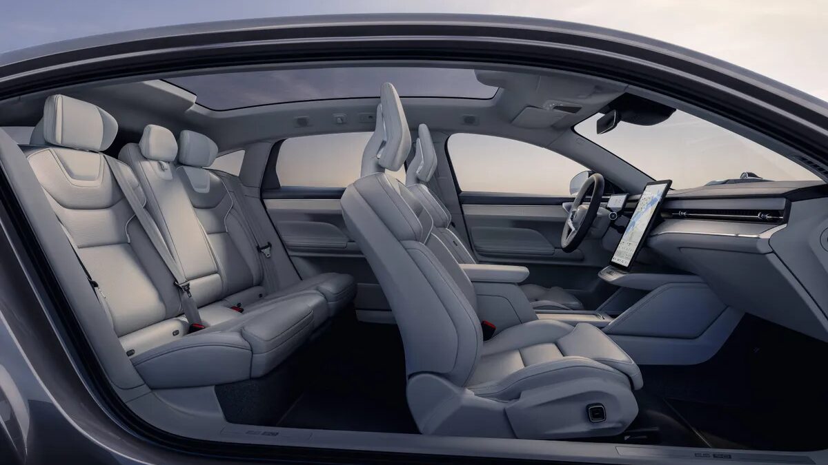 342452 volvo es90 interior.jpg