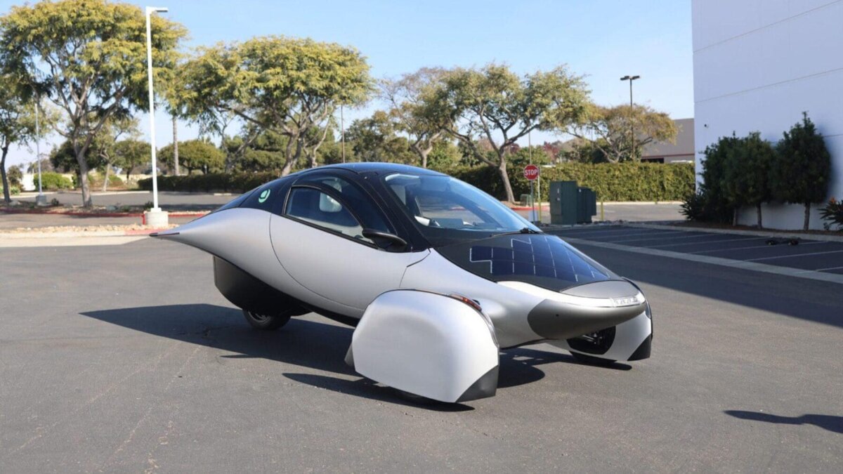 aptera solar electric vehicle ces 2025 design 5