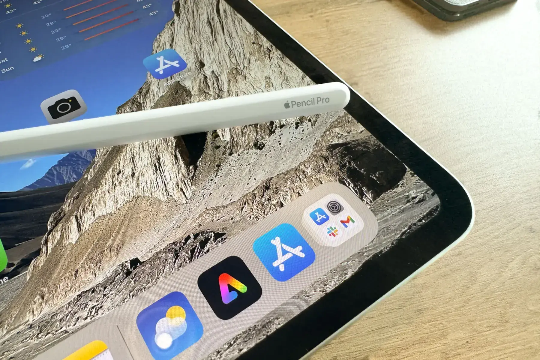 Apple iPad (2025) VS iPad Air (2025): что выбрать в эпоху ИИ? 22 Apple