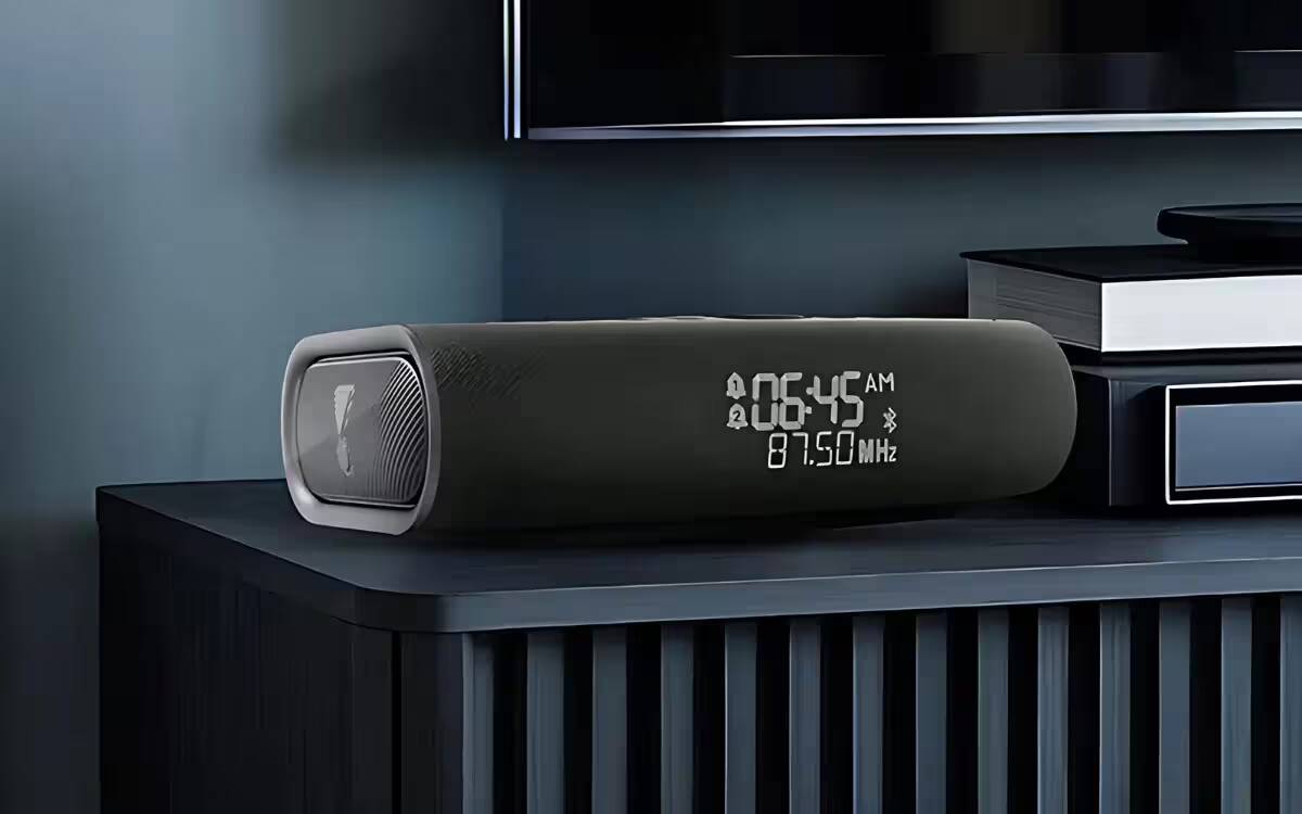 JBL выпустила Rise — будильник и Bluetooth-колонку с FM-радио и беспроводной зарядкой 1 Будильник JBL Rise с цифровым дисплеем и FM-радио