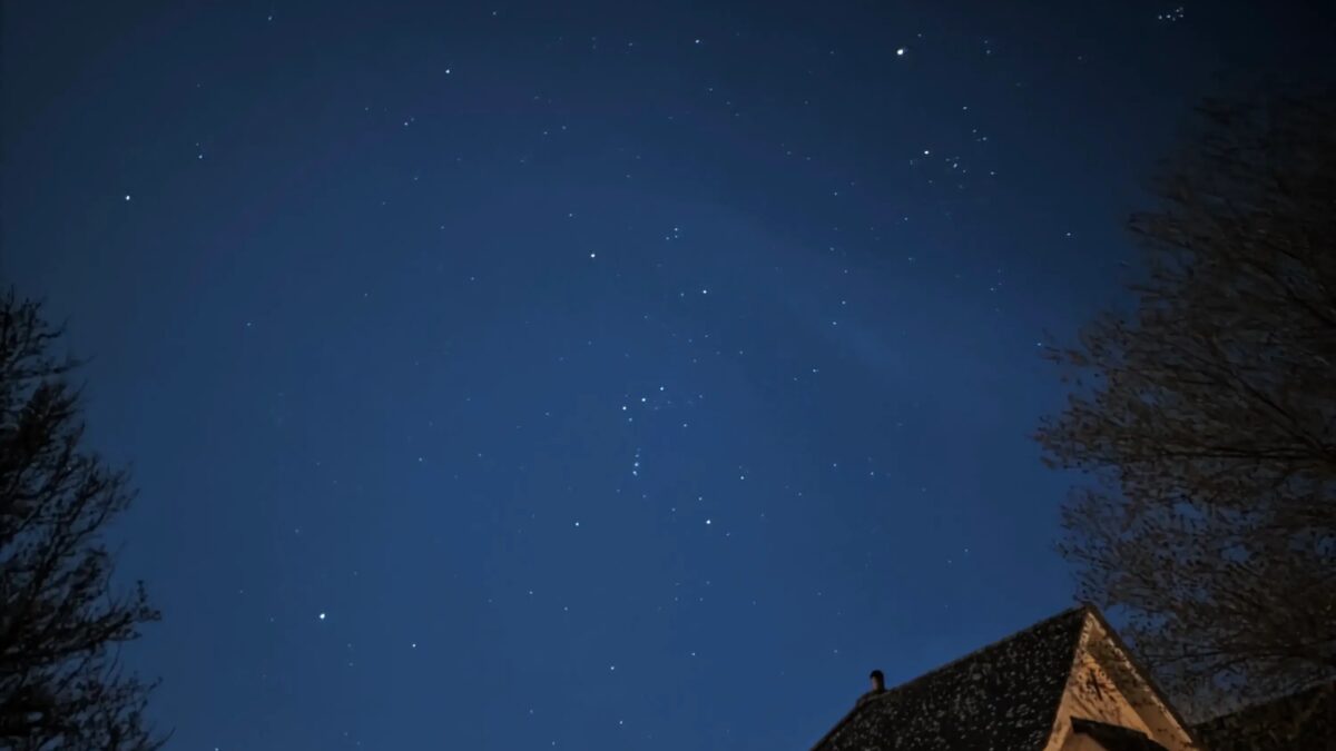 Xiaomi 15 Ultra и Samsung Galaxy S25 Ultra: сравнение камер 59 xiaomi 15 ultra stars