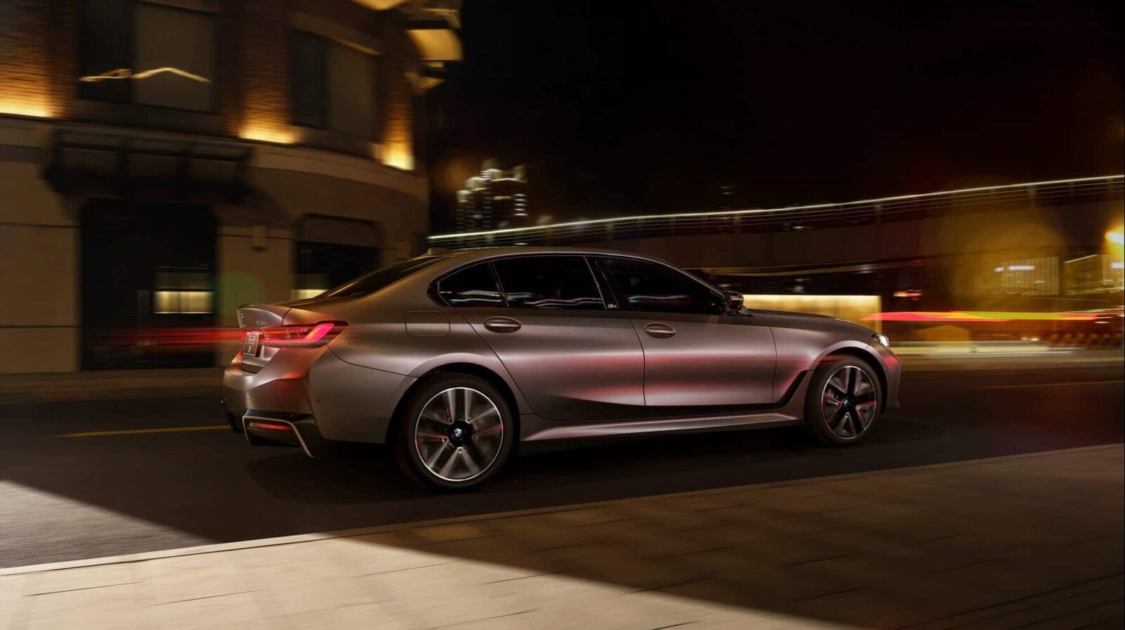 BMW 3 Series отмечает 50 лет и выпускает лимитированную версию для Китая 7 2025 bmw 3 series 50 years edition 8