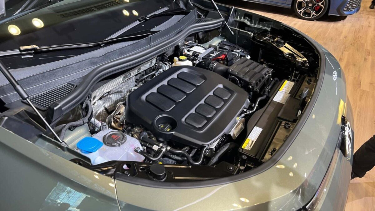2026 volkswagen tiguan sel r line engine bay 1
