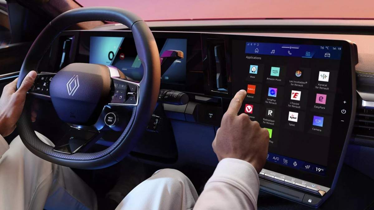 Renault обновила Scenic E-Tech: новые технологии, больше комфорта и снижение цены 5 arenaev 004 1
