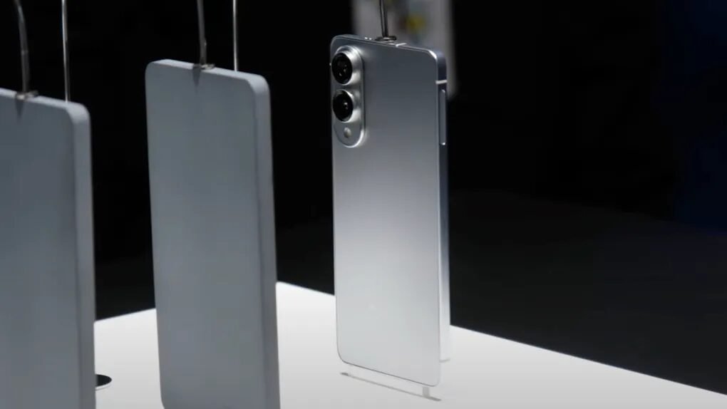 galaxy s25 edge teaser.jpg