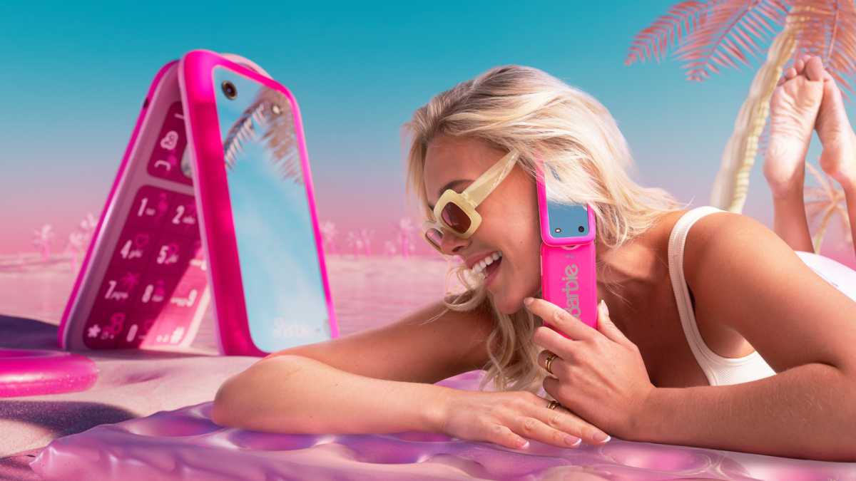hmd barbie phone disconnect headersection desktop us.jpg