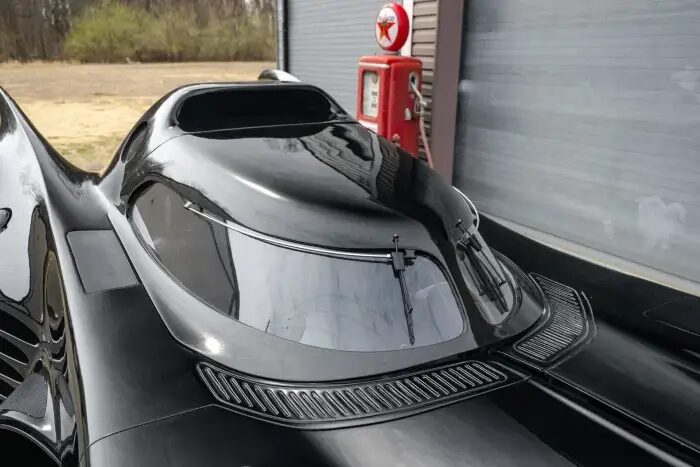 В США продают реплику Бэтмобиля из фильмов Тима Бёртона 15 klassicheskij bjetmobil pustjat s molotka v ssha 10