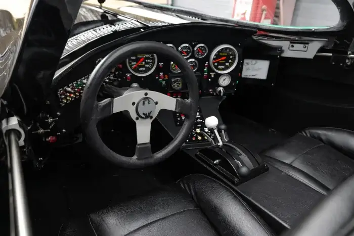 В США продают реплику Бэтмобиля из фильмов Тима Бёртона 17 klassicheskij bjetmobil pustjat s molotka v ssha 12