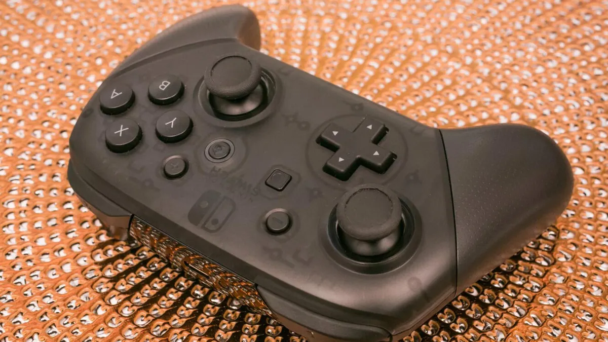 Какие аксессуары от оригинального Nintendo Switch подойдут для Switch 2 8 nintendo switch pro controller.jpg