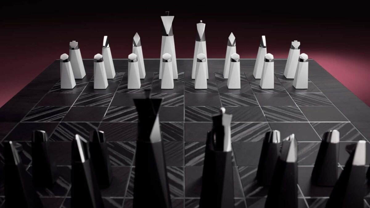 rolls royce chess set 4